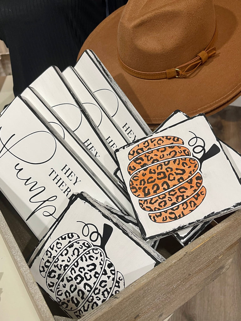 Leopard Pumpkin Sign
