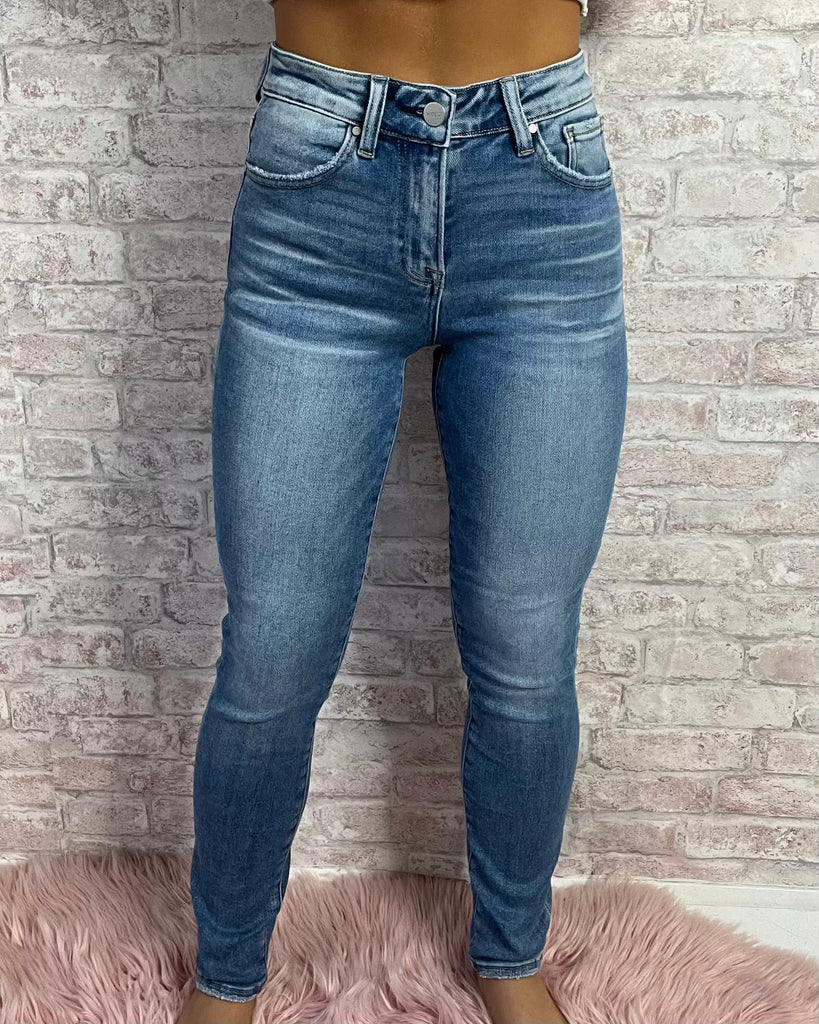 Obe Relaxed Skinny Jean