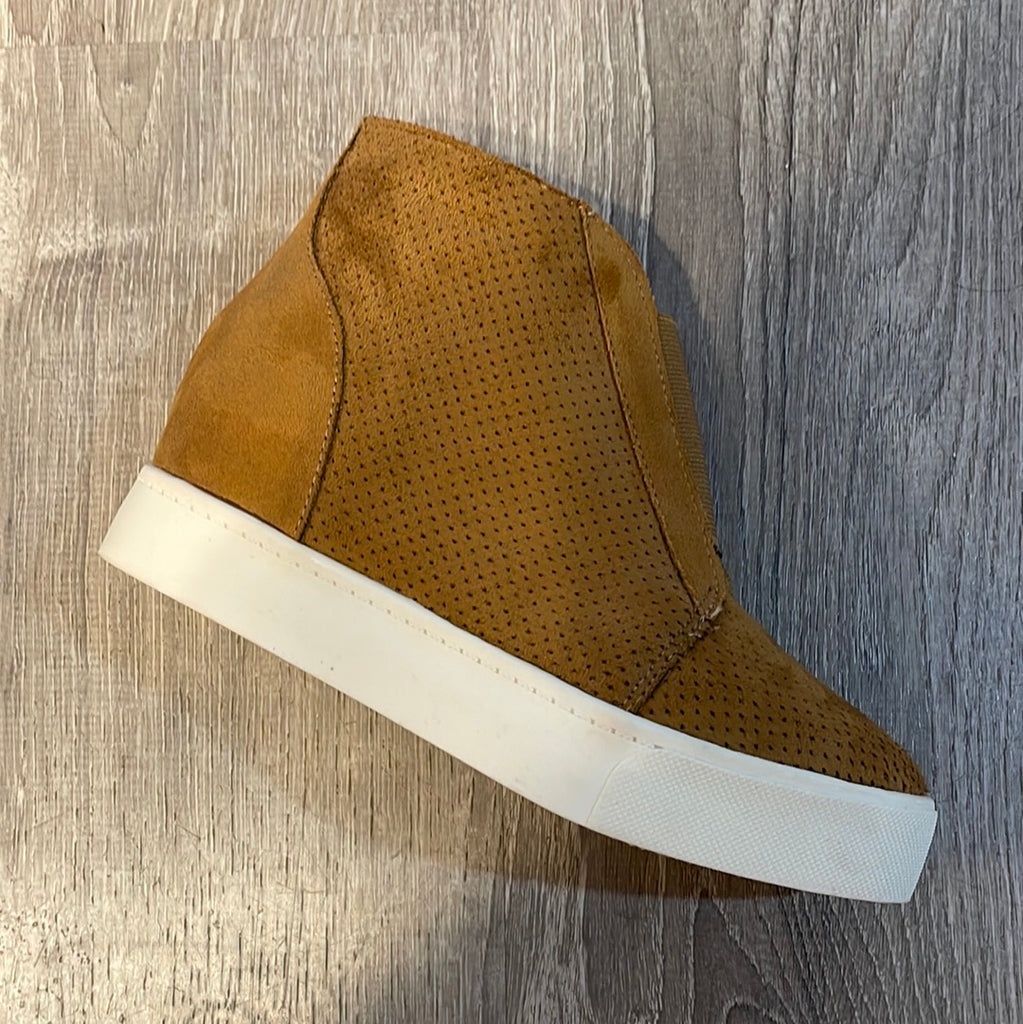 Pointer Wedge Sneaker