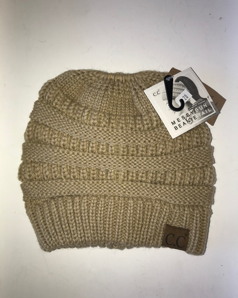 CC Beanie (23) Ponytail