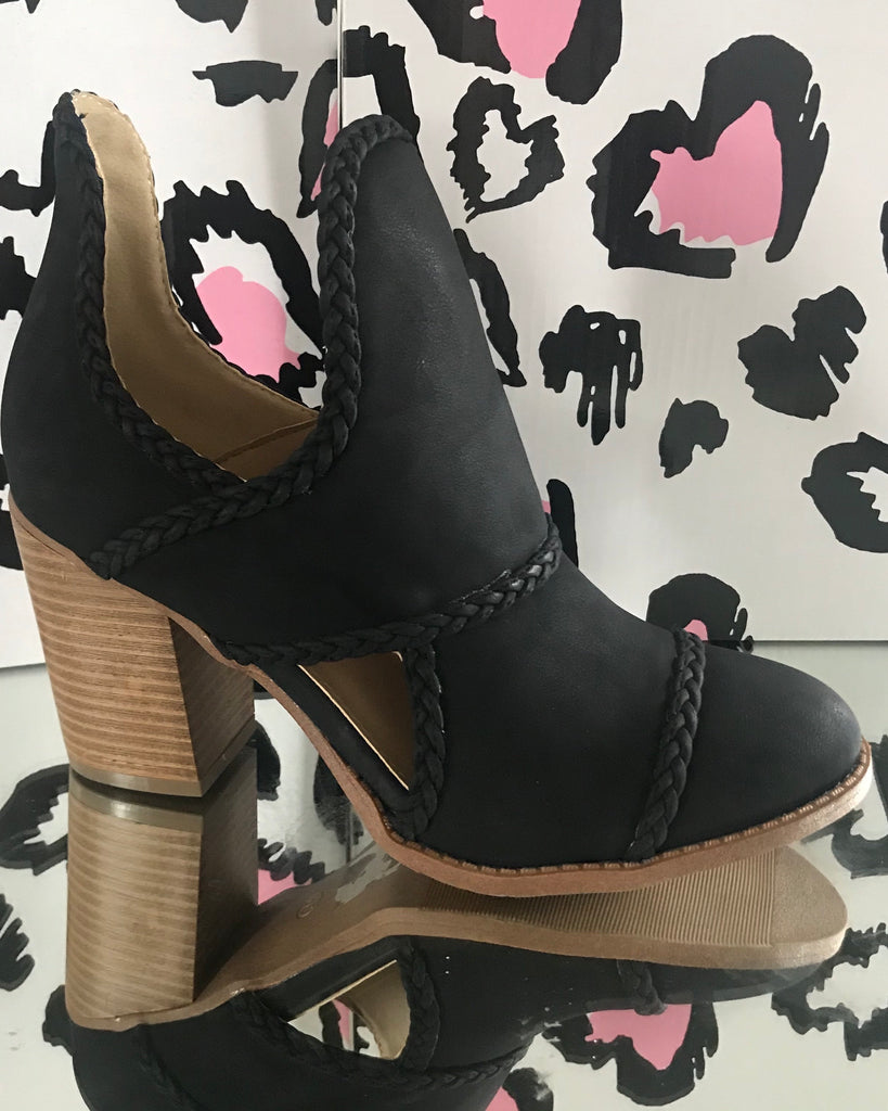 Viola Bootie